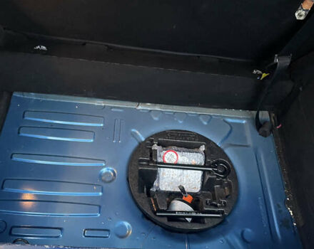 Синий Рено Зое, объемом двигателя 0 л и пробегом 101 тыс. км за 9300 $, фото 33 на Automoto.ua