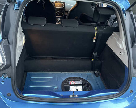 Синий Рено Зое, объемом двигателя 0 л и пробегом 101 тыс. км за 9300 $, фото 32 на Automoto.ua