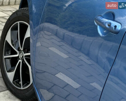 Синий Рено Зое, объемом двигателя 0 л и пробегом 104 тыс. км за 9750 $, фото 24 на Automoto.ua