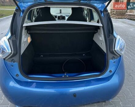 Синий Рено Зое, объемом двигателя 0 л и пробегом 130 тыс. км за 8450 $, фото 5 на Automoto.ua