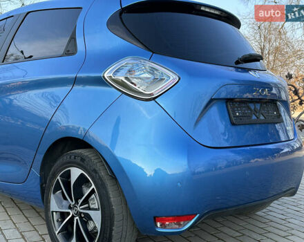 Синий Рено Зое, объемом двигателя 0 л и пробегом 104 тыс. км за 8600 $, фото 19 на Automoto.ua