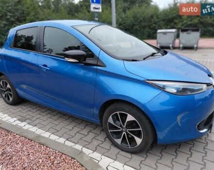 Синий Рено Зое, объемом двигателя 0 л и пробегом 132 тыс. км за 9300 $, фото 8 на Automoto.ua