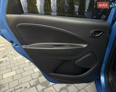Синий Рено Зое, объемом двигателя 0 л и пробегом 104 тыс. км за 9750 $, фото 33 на Automoto.ua