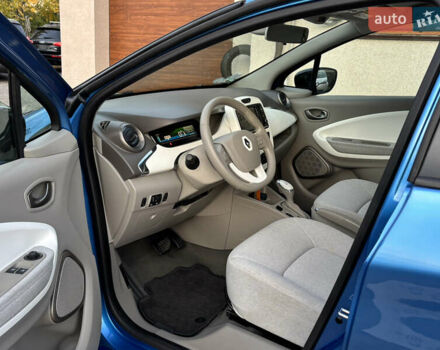 Синий Рено Зое, объемом двигателя 0 л и пробегом 166 тыс. км за 8999 $, фото 6 на Automoto.ua