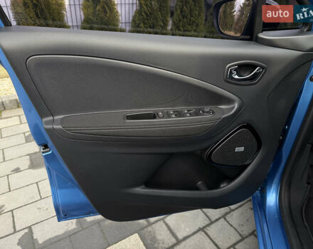 Синий Рено Зое, объемом двигателя 0 л и пробегом 104 тыс. км за 9750 $, фото 30 на Automoto.ua