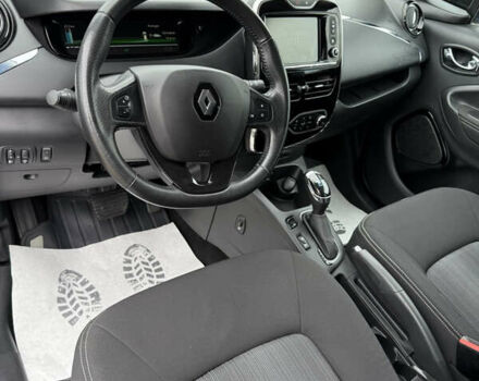 Синій Рено Зое, об'ємом двигуна 0 л та пробігом 99 тис. км за 9750 $, фото 29 на Automoto.ua