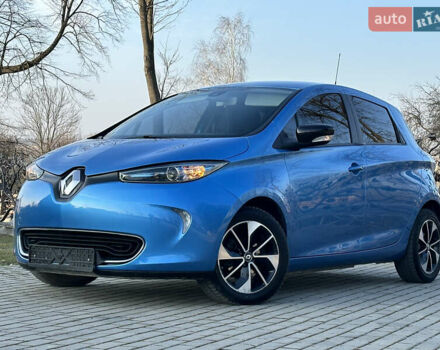 Синий Рено Зое, объемом двигателя 0 л и пробегом 104 тыс. км за 8600 $, фото 4 на Automoto.ua