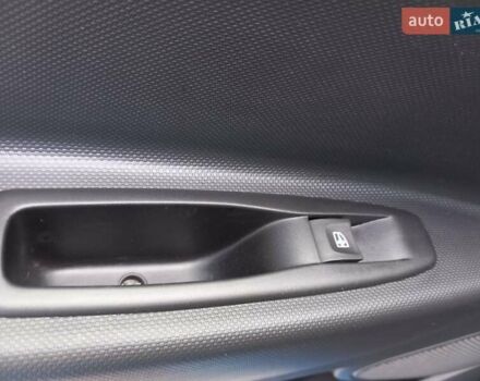 Синий Рено Зое, объемом двигателя 0 л и пробегом 86 тыс. км за 9800 $, фото 17 на Automoto.ua