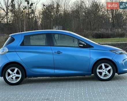 Синий Рено Зое, объемом двигателя 0 л и пробегом 130 тыс. км за 8450 $, фото 19 на Automoto.ua