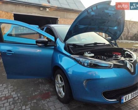 Синий Рено Зое, объемом двигателя 0 л и пробегом 95 тыс. км за 9200 $, фото 23 на Automoto.ua