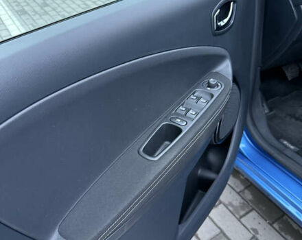 Синій Рено Зое, об'ємом двигуна 0 л та пробігом 205 тис. км за 8450 $, фото 26 на Automoto.ua