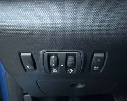 Синій Рено Зое, об'ємом двигуна 0 л та пробігом 205 тис. км за 8450 $, фото 27 на Automoto.ua