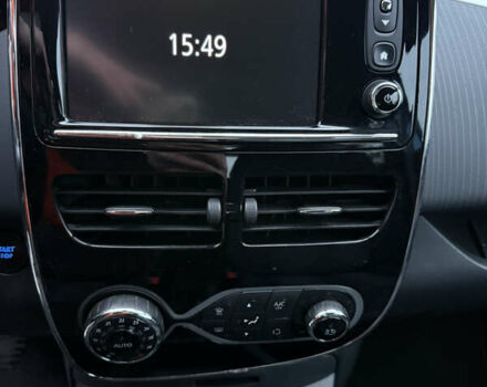 Синій Рено Зое, об'ємом двигуна 0 л та пробігом 205 тис. км за 8450 $, фото 28 на Automoto.ua