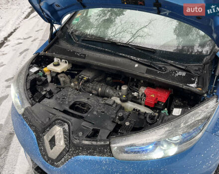 Синий Рено Зое, объемом двигателя 0 л и пробегом 102 тыс. км за 10500 $, фото 17 на Automoto.ua