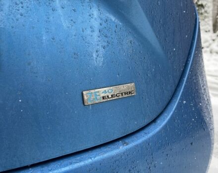 Синий Рено Зое, объемом двигателя 0 л и пробегом 102 тыс. км за 10500 $, фото 5 на Automoto.ua