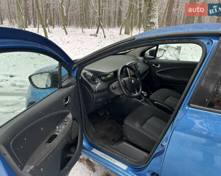 Синий Рено Зое, объемом двигателя 0 л и пробегом 102 тыс. км за 10500 $, фото 16 на Automoto.ua