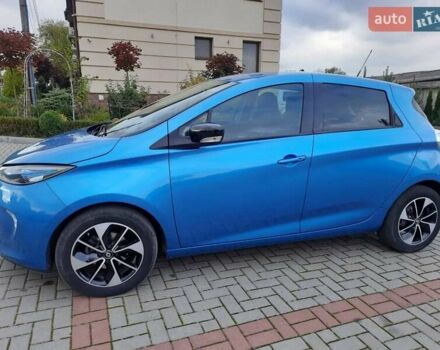 Синий Рено Зое, объемом двигателя 0 л и пробегом 61 тыс. км за 9799 $, фото 6 на Automoto.ua