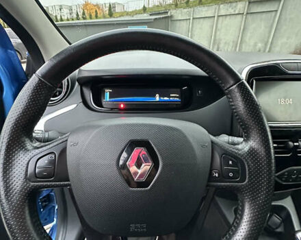 Синий Рено Зое, объемом двигателя 0 л и пробегом 84 тыс. км за 11000 $, фото 6 на Automoto.ua