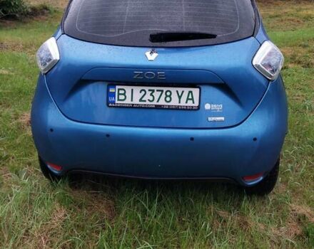 Синий Рено Зое, объемом двигателя 0 л и пробегом 46 тыс. км за 10300 $, фото 12 на Automoto.ua