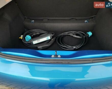 Синий Рено Зое, объемом двигателя 0 л и пробегом 61 тыс. км за 9799 $, фото 28 на Automoto.ua