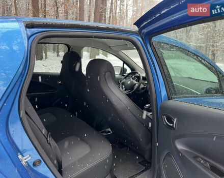 Синий Рено Зое, объемом двигателя 0 л и пробегом 102 тыс. км за 10500 $, фото 12 на Automoto.ua