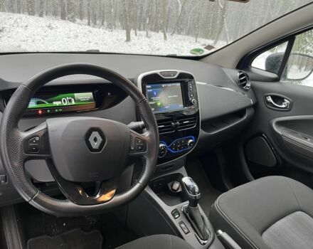 Синий Рено Зое, объемом двигателя 0 л и пробегом 102 тыс. км за 10500 $, фото 17 на Automoto.ua
