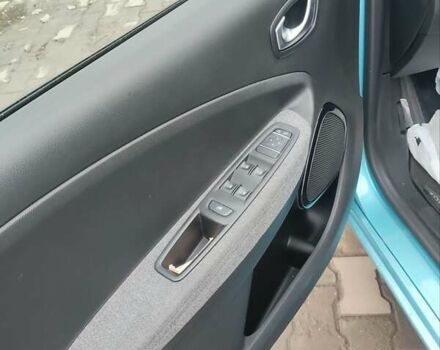 Синий Рено Зое, объемом двигателя 0 л и пробегом 30 тыс. км за 11999 $, фото 12 на Automoto.ua