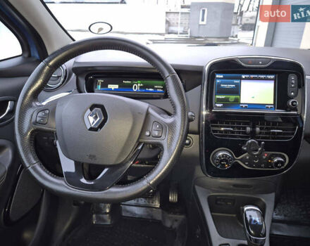 Синий Рено Зое, объемом двигателя 0 л и пробегом 136 тыс. км за 8700 $, фото 12 на Automoto.ua
