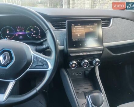 Синий Рено Зое, объемом двигателя 0 л и пробегом 30 тыс. км за 12100 $, фото 4 на Automoto.ua