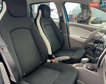 Синий Рено Зое, объемом двигателя 0 л и пробегом 55 тыс. км за 11490 $, фото 39 на Automoto.ua