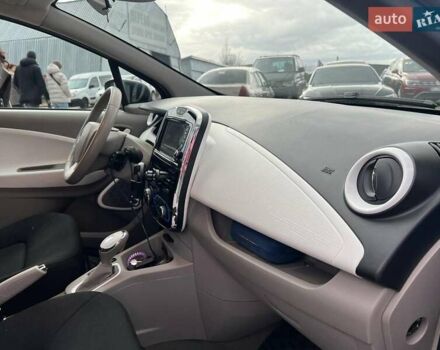 Синий Рено Зое, объемом двигателя 0 л и пробегом 55 тыс. км за 11490 $, фото 37 на Automoto.ua