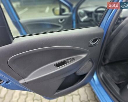 Синий Рено Зое, объемом двигателя 0 л и пробегом 206 тыс. км за 9400 $, фото 33 на Automoto.ua
