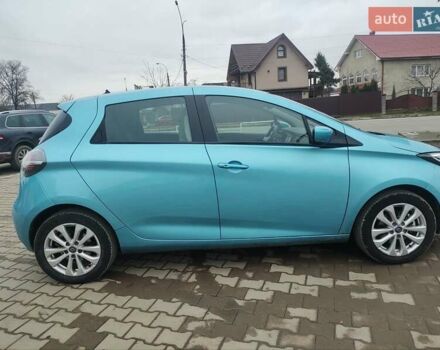 Синий Рено Зое, объемом двигателя 0 л и пробегом 30 тыс. км за 11999 $, фото 2 на Automoto.ua