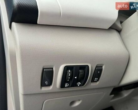 Синий Рено Зое, объемом двигателя 0 л и пробегом 55 тыс. км за 11490 $, фото 18 на Automoto.ua