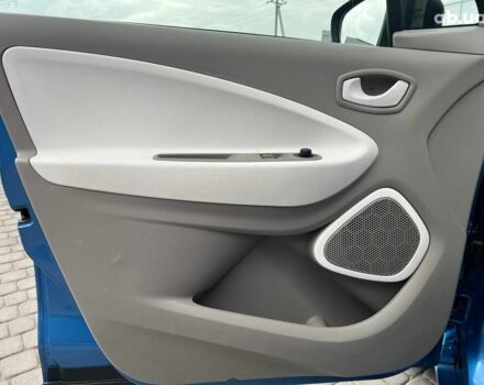 Синий Рено Зое, объемом двигателя 0 л и пробегом 55 тыс. км за 11490 $, фото 14 на Automoto.ua