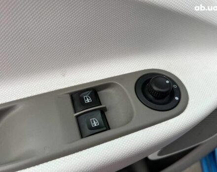 Синий Рено Зое, объемом двигателя 0 л и пробегом 55 тыс. км за 11490 $, фото 15 на Automoto.ua