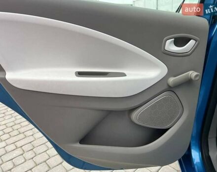 Синий Рено Зое, объемом двигателя 0 л и пробегом 55 тыс. км за 11490 $, фото 33 на Automoto.ua