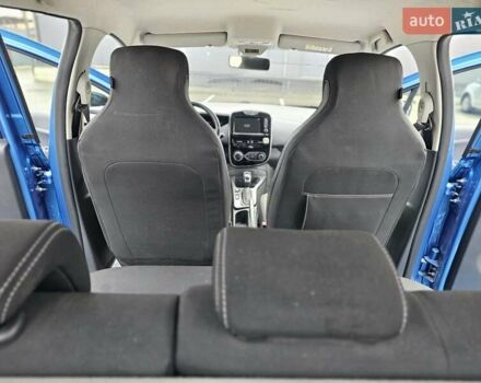 Синий Рено Зое, объемом двигателя 0 л и пробегом 206 тыс. км за 9400 $, фото 26 на Automoto.ua