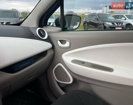 Синий Рено Зое, объемом двигателя 0 л и пробегом 55 тыс. км за 11490 $, фото 30 на Automoto.ua