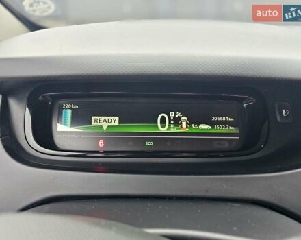 Синий Рено Зое, объемом двигателя 0 л и пробегом 206 тыс. км за 9400 $, фото 22 на Automoto.ua