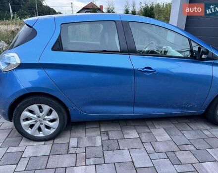 Синий Рено Зое, объемом двигателя 0 л и пробегом 76 тыс. км за 9300 $, фото 1 на Automoto.ua