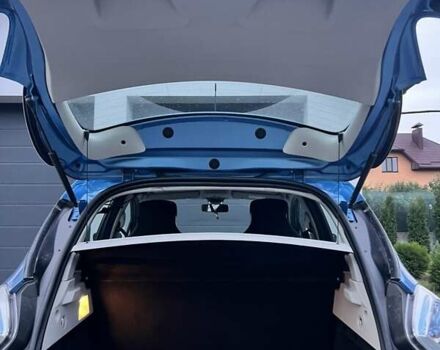 Синий Рено Зое, объемом двигателя 0 л и пробегом 76 тыс. км за 9300 $, фото 3 на Automoto.ua