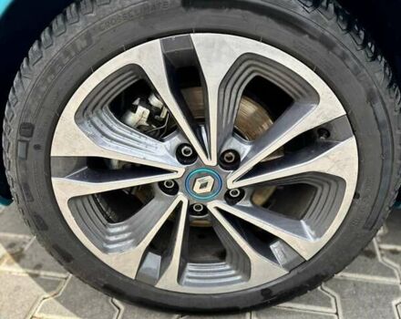 Синий Рено Зое, объемом двигателя 0 л и пробегом 82 тыс. км за 12500 $, фото 11 на Automoto.ua