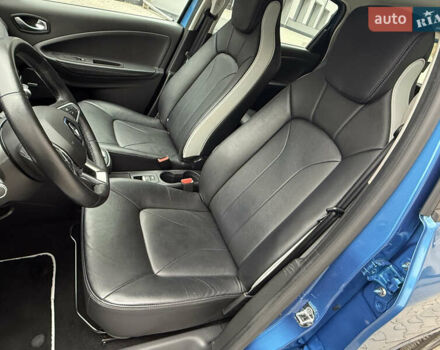 Синий Рено Зое, объемом двигателя 0 л и пробегом 75 тыс. км за 13300 $, фото 28 на Automoto.ua