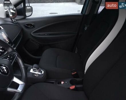 Синий Рено Зое, объемом двигателя 0 л и пробегом 25 тыс. км за 11700 $, фото 15 на Automoto.ua