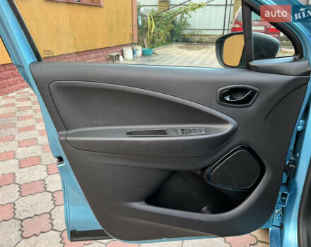 Синий Рено Зое, объемом двигателя 0 л и пробегом 87 тыс. км за 11499 $, фото 12 на Automoto.ua