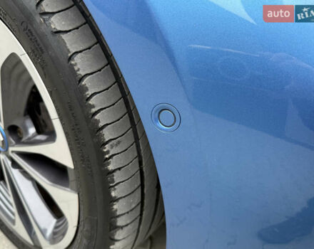 Синий Рено Зое, объемом двигателя 0 л и пробегом 75 тыс. км за 13300 $, фото 55 на Automoto.ua