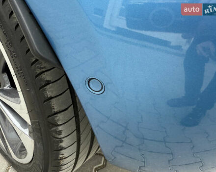 Синий Рено Зое, объемом двигателя 0 л и пробегом 75 тыс. км за 13300 $, фото 49 на Automoto.ua