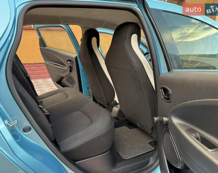 Синий Рено Зое, объемом двигателя 0 л и пробегом 87 тыс. км за 11499 $, фото 20 на Automoto.ua