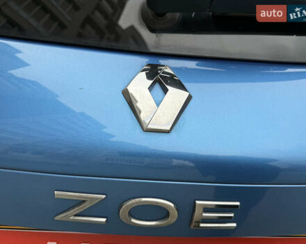 Синий Рено Зое, объемом двигателя 0 л и пробегом 75 тыс. км за 13300 $, фото 56 на Automoto.ua